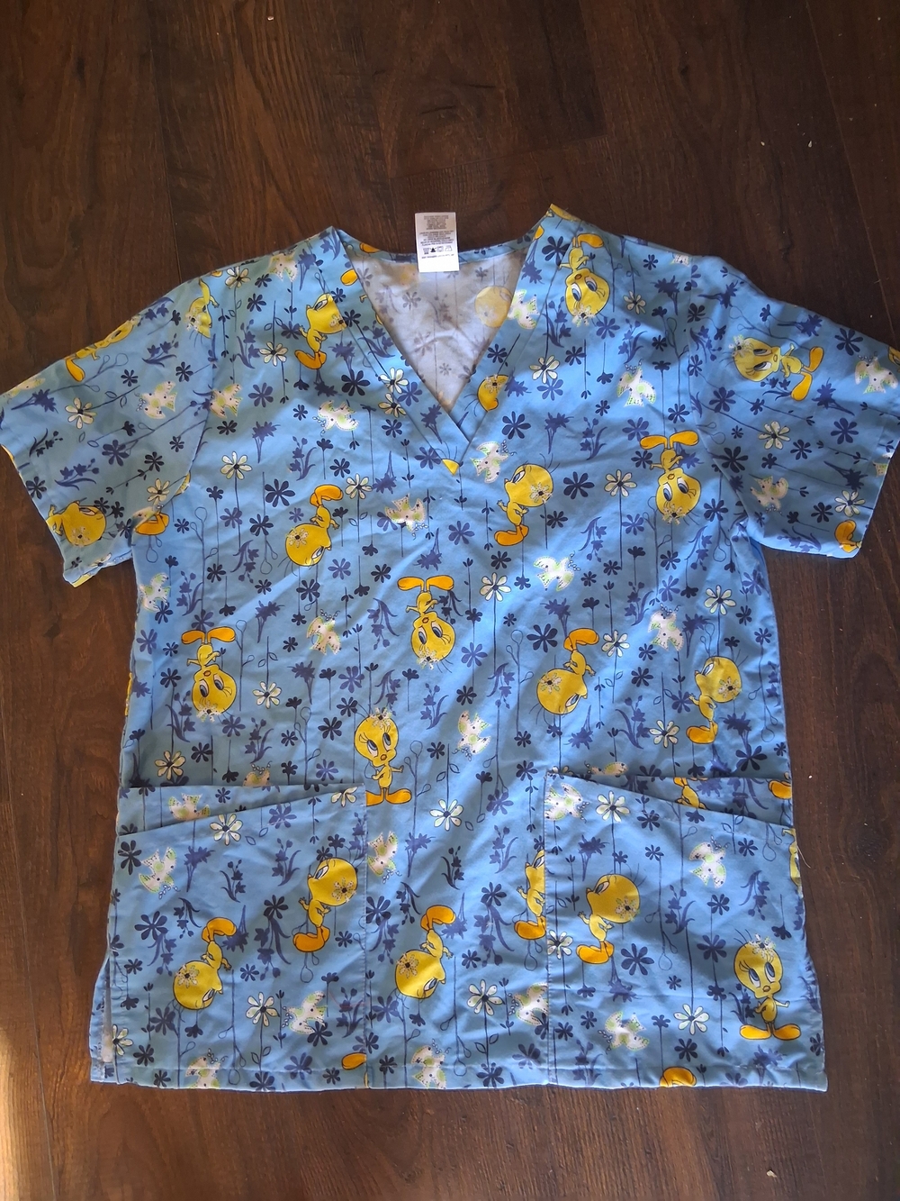 Womans Nursing Scrub Blue Tweety Print Scrub Top Pockets